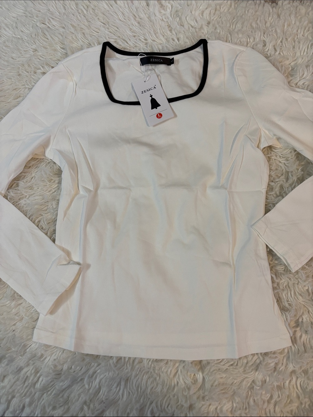 Zesica Women's White Long Sleeve Scoop Neck Top with Black Trim